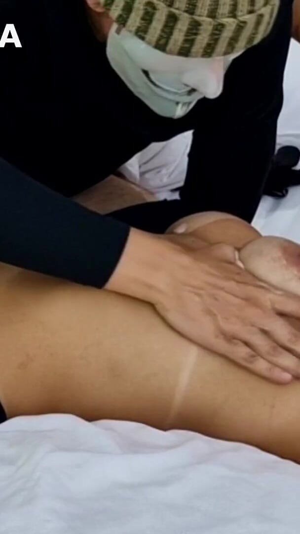 gphuntersampabr: MILF Mariée Ne Peut Pas Résister Au Masseur Et Demande À...