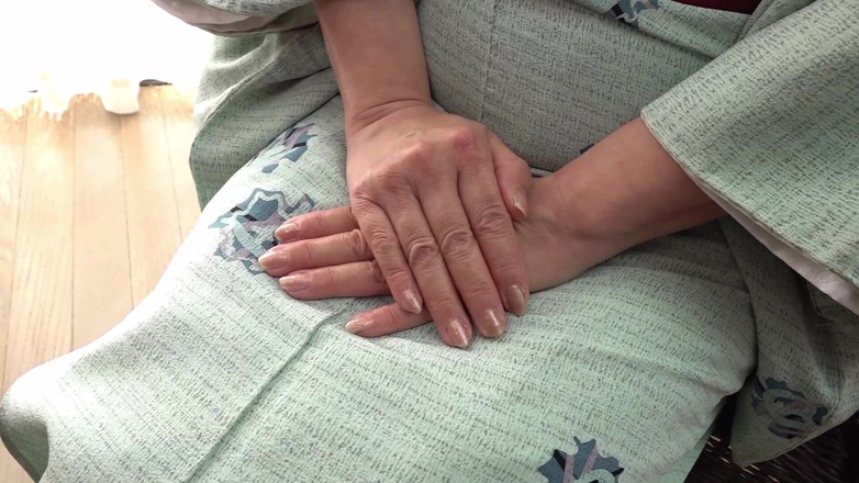 Vulture: 60대 이상임에도 성적 욕망이 줄어들지 않는 미시 여자 3