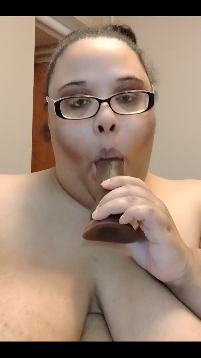 Jessica pigslut: Who Wants a Sloppy Blowjob?