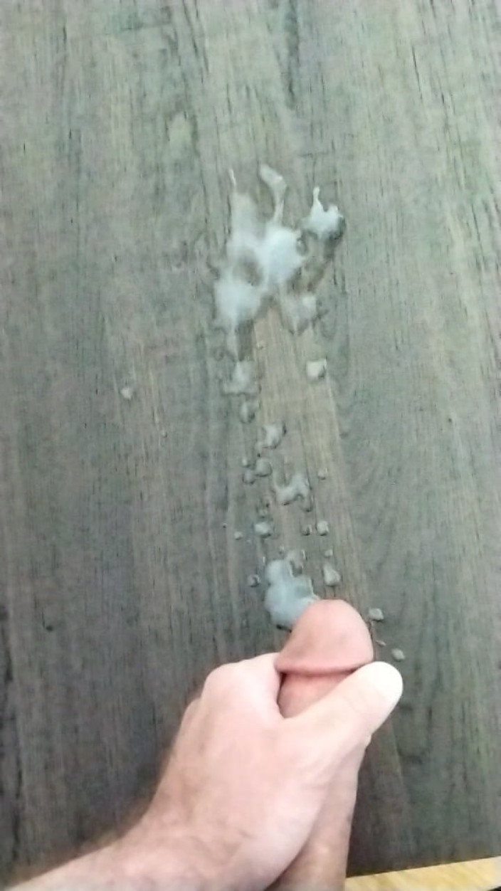 Calo Cazzone: Slo Mo Cumshot