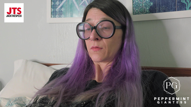 Peppermint Giantess: Service Sizes POV Tiny Men Worship Giantess Feet