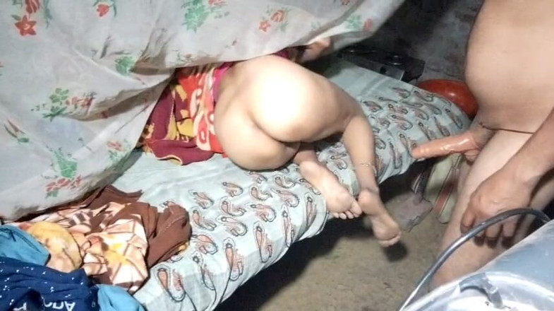 KMM: Il culo di Bhabhi si era strappato e lei fu...