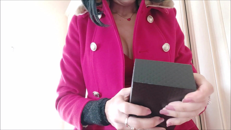 savannahamatoriale: 継母、あなたにとても特別な贈り物があります、素敵な継息子よ