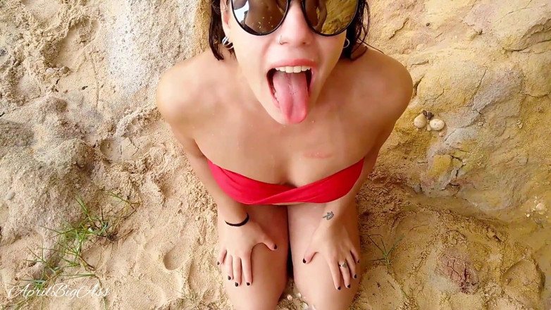 April BigAss: Trinkende natursekt am strand, geteiltes sperma schlucken, alles