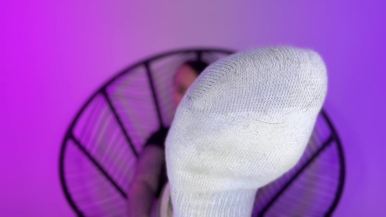 Miss Valentina: 대물 자지에 따먹히는 거유녀