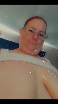I love gaging on dick.