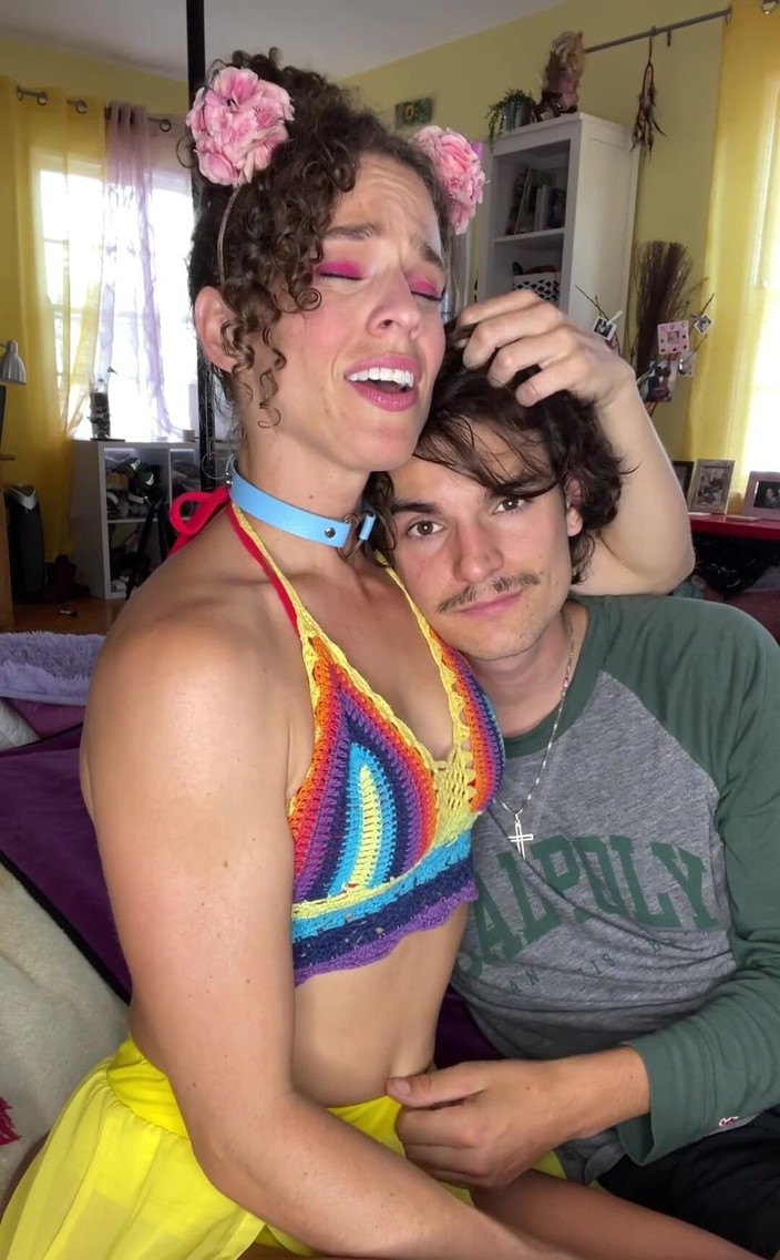 VibeWithMommy: Ich liebe es, meinen süßen lieblingsjungen zu singen! Dann habe...