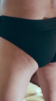 J’ai demandé à ma coloc de me baiser. Elle a accepté !