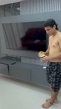 Üvey kardeş, Kızılderili Kızılderilisinin sıkı vajinasını seviyor Üvey kız kardeş vajinasını bolca sütle dolduruyor
