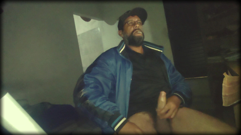 Solobator: 九月自慰——雨夜