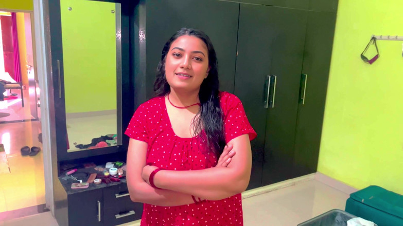 Hotty_ragini: Omg! Ik ben alleen met mijn stiefmoeder en ik heb...