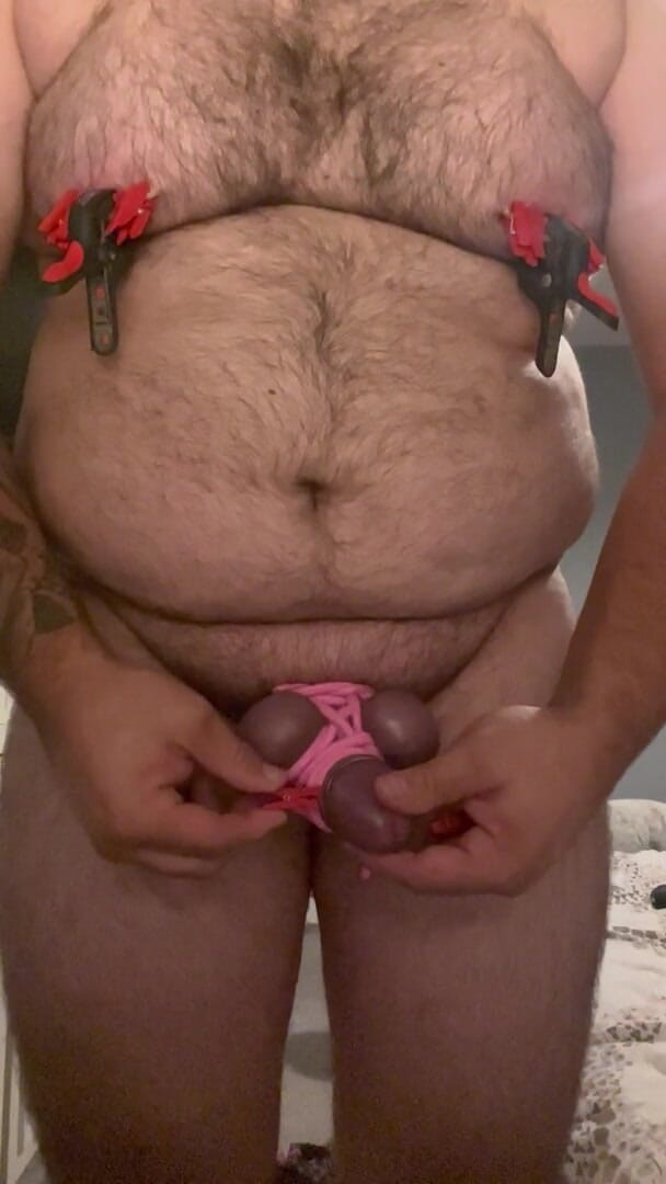 Shaun Cbt: Cazzo e palla legati estremamente stretti con la corda rosa...