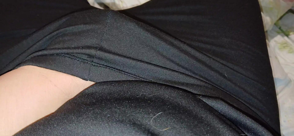 Lesbian-candys: Aku lagi asik ngocok kontol pacar lesbianku yang lagi asik...