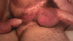 SEXUAL SIN GAY: Scéna 1_two chlapy tvrdě šukají do zadku a sdílejí výstřik