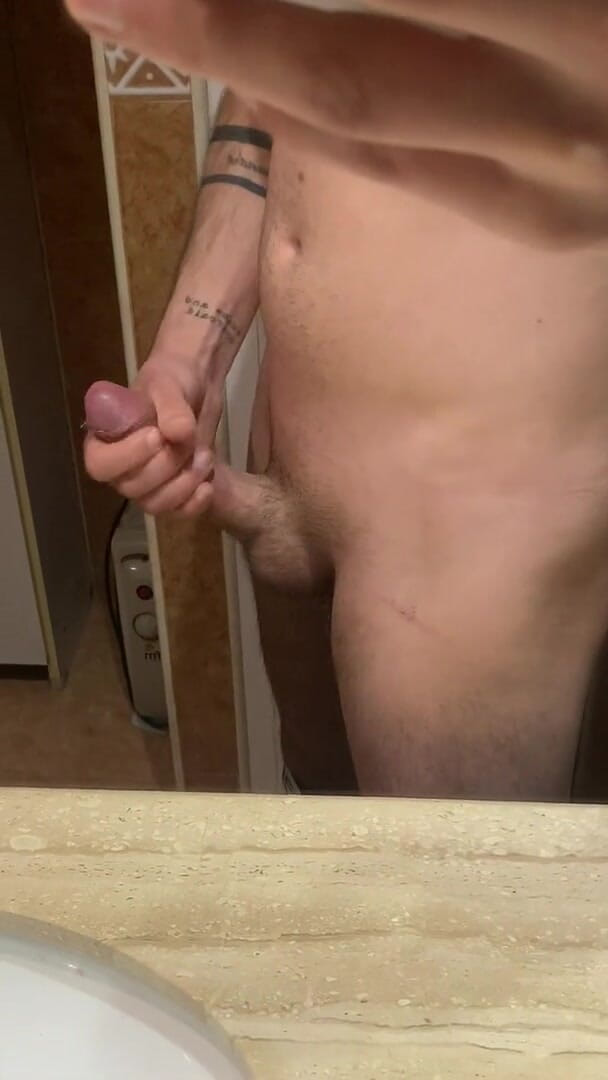 Josele Vlc 86: After shower big cock