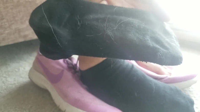 Footlicious3: I spit on my shoes. Smelly, filthy, dirty black socks