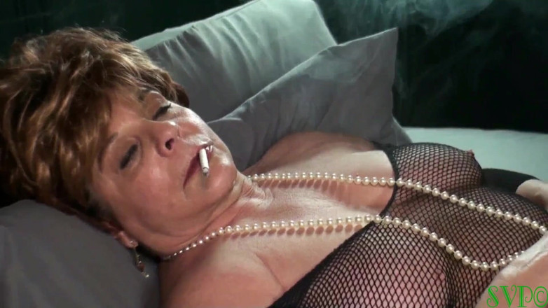Nasty grannies: Chain Smoking Granny Masturbates and Poses
