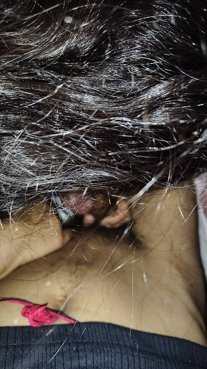 sashaa: 性感人妻为她的情人口交