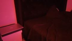 EMY_AND_JONH: 그녀는 집에 아무도 없다고 생각하고 위에 올라타고 있다