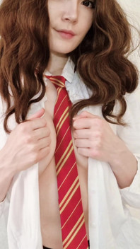 Pemalu Hermione Granger dari Harry Potter - Hanya Mimpi Untuk Merasai Tetek Kecilnya