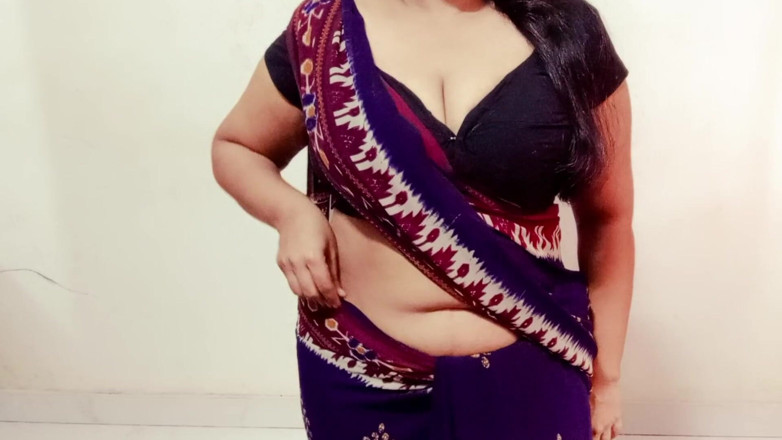 Your Arya: Nadržená macecha Arya se sama ošukala