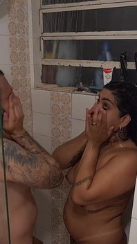 Pleasure Bath: Nicoly Mattos Took Lots of Cum on Her Little Ass Under the Shower!