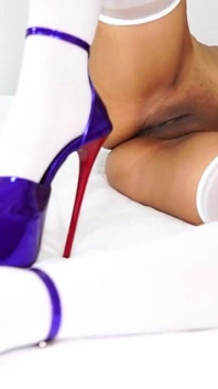 MILF Thai panas berkongkek dildo