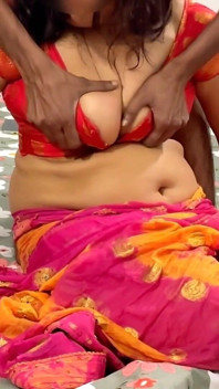 Desi Beautiful Chubby Indian Bhabhi Hardcore HD Sex with Neighbour