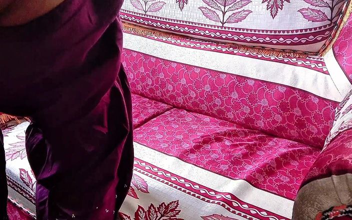 Deshi women: Video lan truyền của nữ sinh đại học xinh đẹp Ấn Độ Tasneem