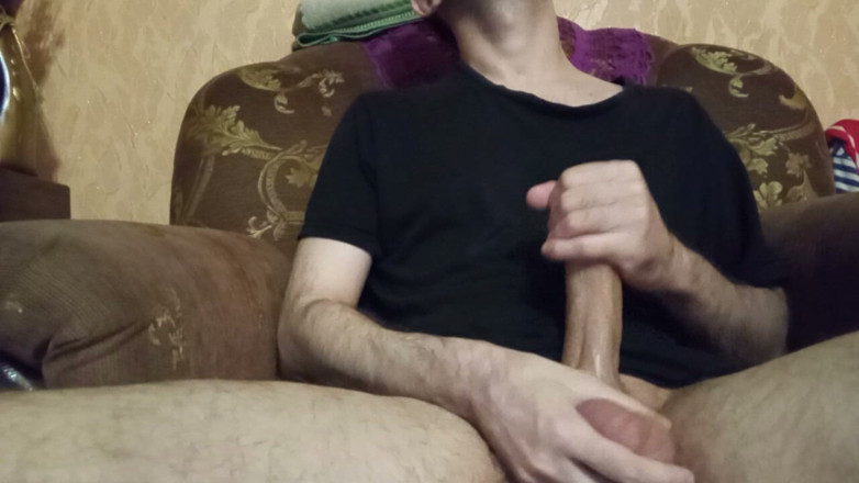 Alex Metallov: 大きなチンコと熱い玉。欲情する男がオナニーして快楽を得る