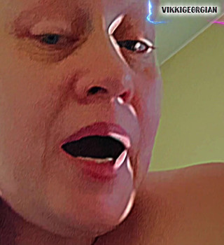 VikkiGeorgia: こんにちは