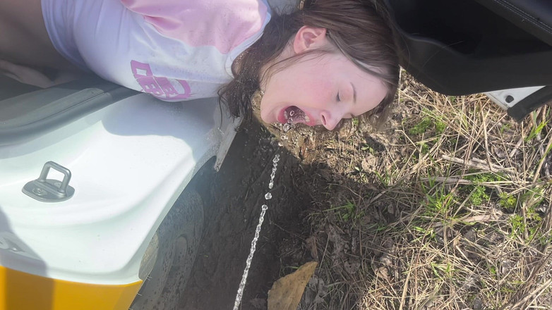 AngelicaHeaven: 女の子はアナルセックスとタクシーでの放尿が大好きです