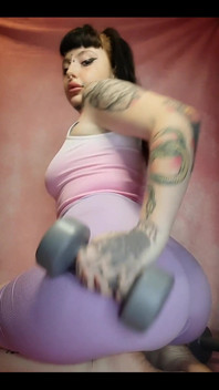 You Wanted to See the Booty in Gym Shorts so Here You Go
