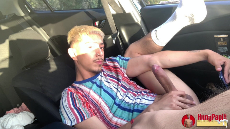 Hung Papi: Trai trẻ Hung Twink solo sục cu bắn tinh