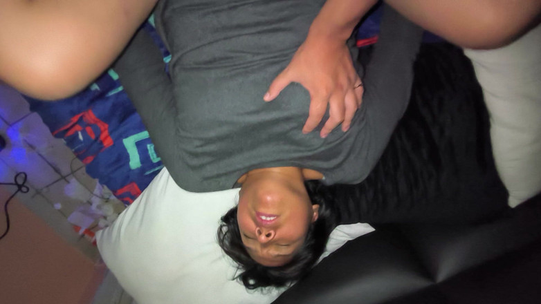 Moo DBOXXX: Isteri jiran lari dan datang ke rumah saya sepanjang malam