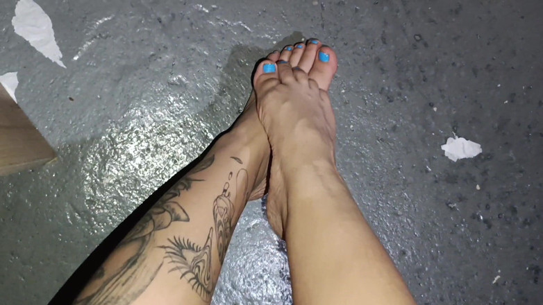 Dalyla: 페쿠에카의 발과 당신이 좋아하는 나쁜 냄새