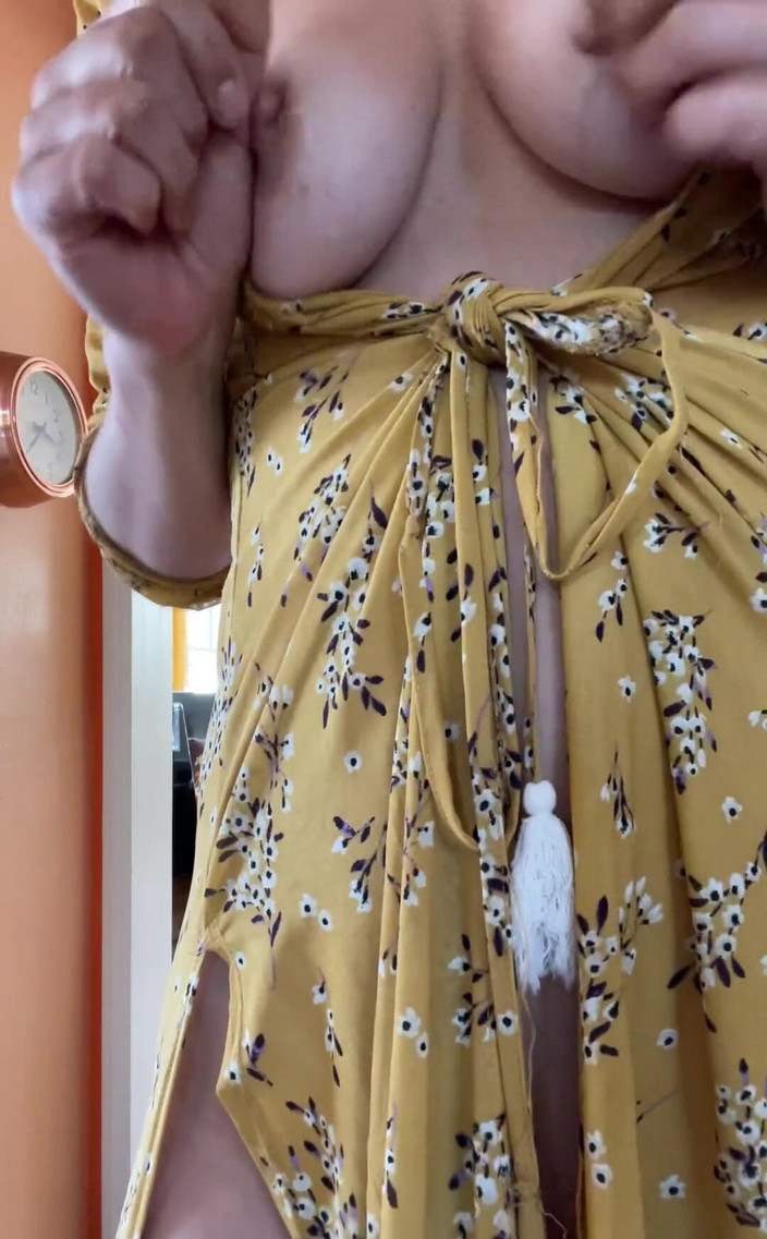 VibeWithMommy: Mẹ kế cảm thấy buồn chán và bị bỏ qua...