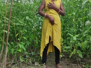 Desigol99: गांव के एक युवा लड़के ने जंगल में मेरी चूत चोदी