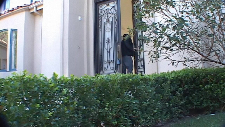 LuxuryPorn: Brünettes schätzchen in heißem dreier