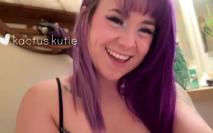 Kactus kutie: Morning Pee After Porn Star Party