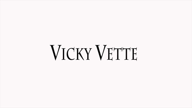 Vicky Vette: Vicky Vette and Victoria Banxxx Smart Ass Lesbians