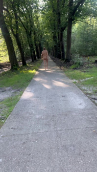 Naked Walking Seen by Many People