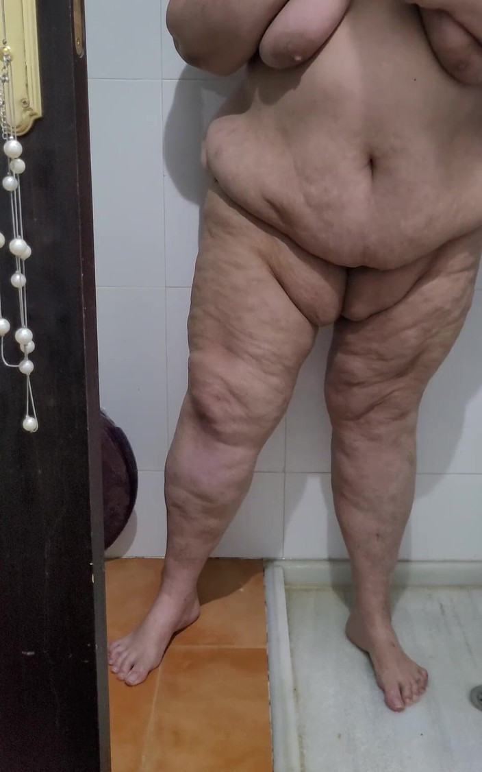 CoolMarina: 쿨마리나. 샤워 중 오줌 싸기