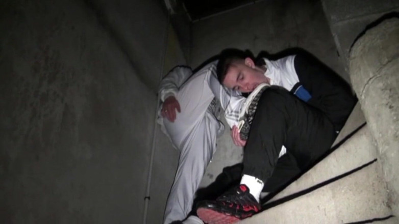 Sneaker gay: Dominacja trampków dla 2 Badboys From Pari Sin Jogging