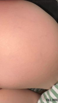 EXTREME NAHAUFNAHME, POV MIT SCHÖNHEITS-SÜßE