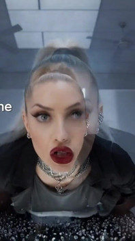 Nylon Psycho. Psychologické bojůvky zabalené do čirých tkanin