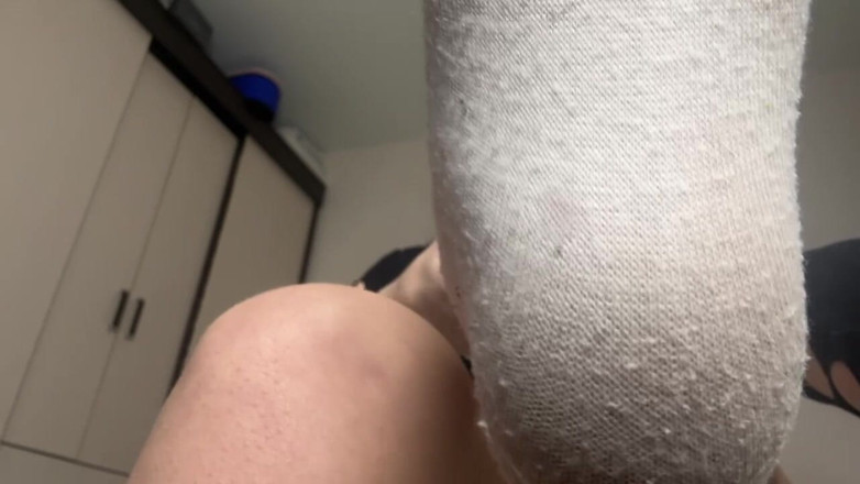 Skinny_lady69: Smelly Slobbery Socks Feet