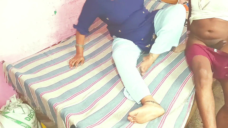 Priyabhabhi2011: Girl Makes Sex Video with Hindu Boy