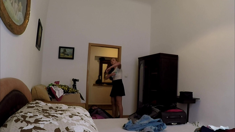 Leon Lambert Girls Twerk Parties CFNM: Amateur babysitter cam in girls cloakroom captures no panties