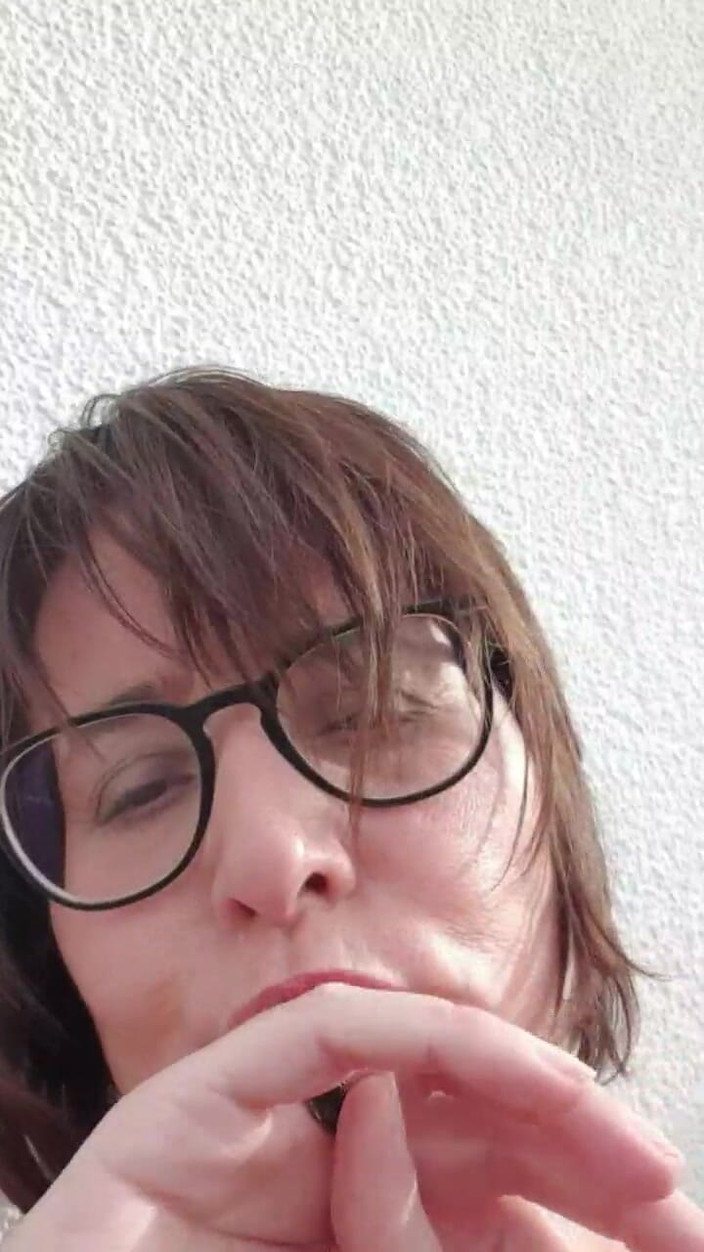 JulieEroticDress: 2 minutos de orgasmo puro